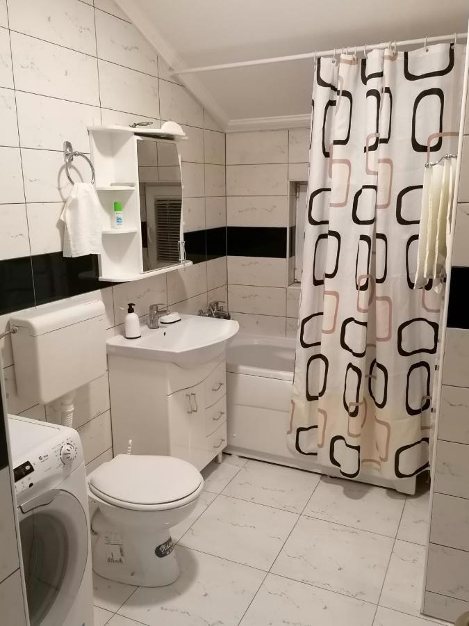 Apartman Dionis Sm スレムスカ・ミトロヴィツァ エクステリア 写真